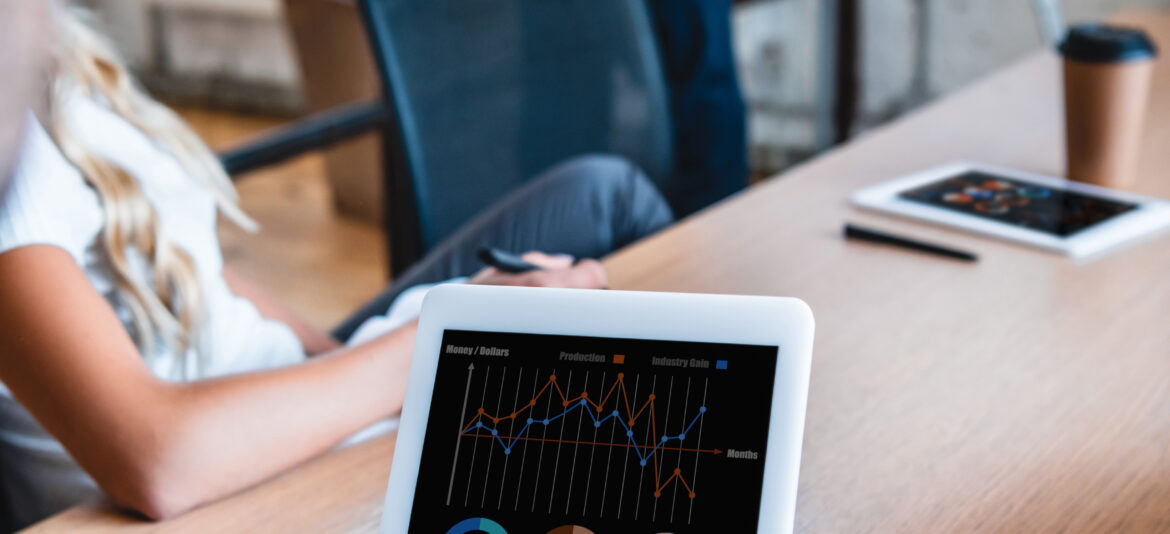 Soluciones de Tecnología y Sourcing